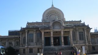 寺らしくない外観