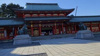 徳川将軍家ゆかりの神社。