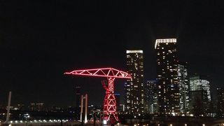 カラフルに光る