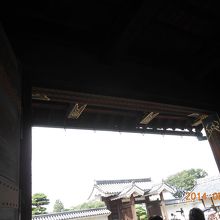 金と黒の装飾が☆