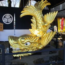 金のシャチホコ