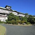 蒲郡の海際の丘の上にある昭和９年開業のクラシックホテルです。