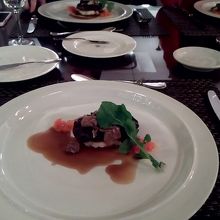 牛フィレ肉のポワレ