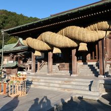 大注連縄が見事な宮地嶽神社