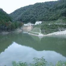 ダム湖