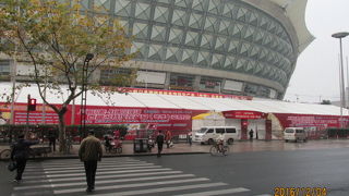 上海でも物産展は大人気。