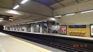 レスタウラドーレス広場にあります！