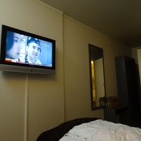 夜にしか映らない不思議なテレビでした。