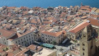 チェファルから見て下さい