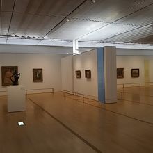 広々とした展示室