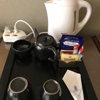 部屋にはコンプリメンタリーのコーヒーなどあり