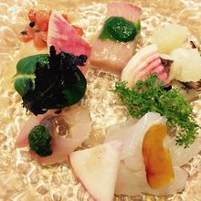 前菜のカルパッチョ