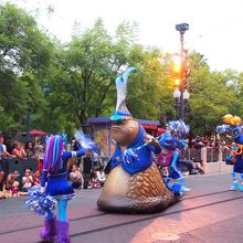 PIXARのパレードも楽しかった!