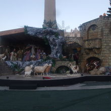 こんな装飾もホッコリとした気持ちになりますね。