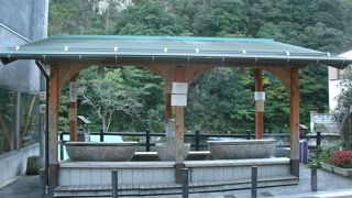 川を眺めながらのんびりするのに良い