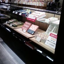 小さいですが、素敵なお店です。
