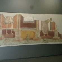 発掘に基づいて忠実に再現されたフレスコ画の一例