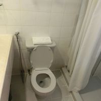 シャンプー兼ソープは備え付きボトル方式で質はよくない。