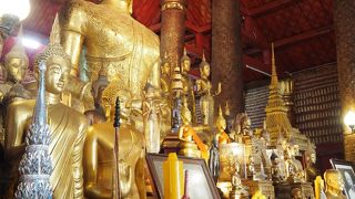 素朴だけど見惚れる内装