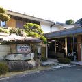 勝浦湾に面した綺麗な温泉旅館