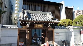 職人さんの作業中でした