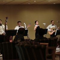 食後に毎日バンドの生演奏