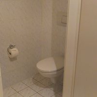 トイレはシャワールームとは別でした