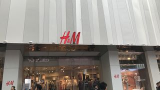 明洞の中心にあります