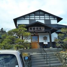 中もキレイな母屋。