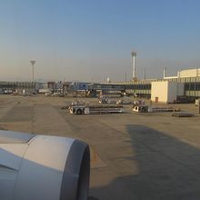 閑散としてる地方空港みたい