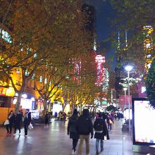 夕方以降は呼び込みがたかってきます。お気を付けください。(2