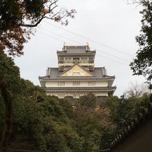 金華山山頂に聳える岐阜城天守閣。