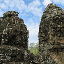遺跡群見て歩いてます