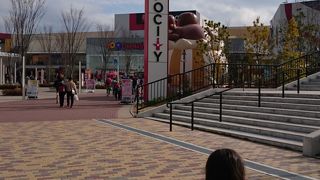 休日は混雑する