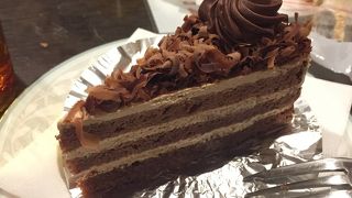 シメに洋菓子屋さんへ