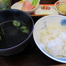 ご飯、吸い物