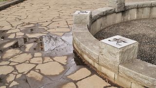 水路を埋め立てた公園