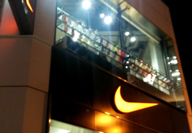 Nike 大阪 クチコミ アクセス 営業時間 心斎橋 淀屋橋 フォートラベル