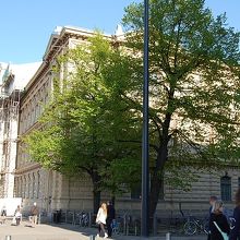 アテニウム美術館