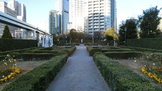 憩いの場という雰囲気でなかった