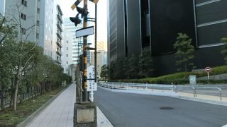 銀座に残された唯一の鉄道踏切信号機