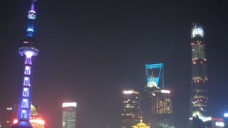 ライトアップされたビルがきれいです