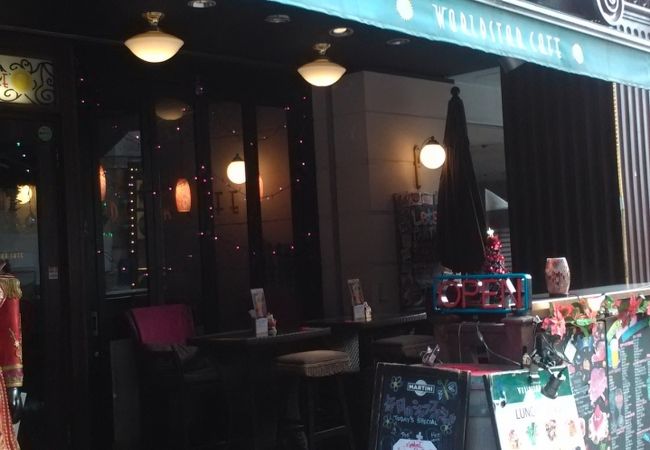 芋洗坂にあるカフェ