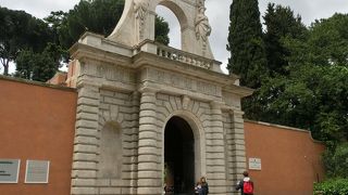 コロッセオに行列が出来ていた場合