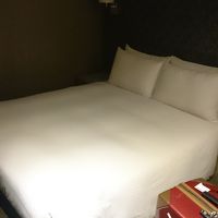 ベッド小さいです。161の私の足が出る