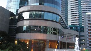 クリスマスシーズンのプレジデントタワー