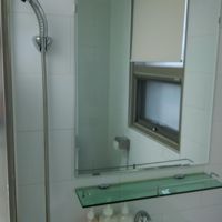 狭いシャワールーム