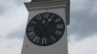 長針と短針が反対