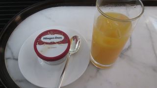 ハーゲンダッツが置いてありました