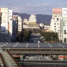 駅から見える姫路城です。